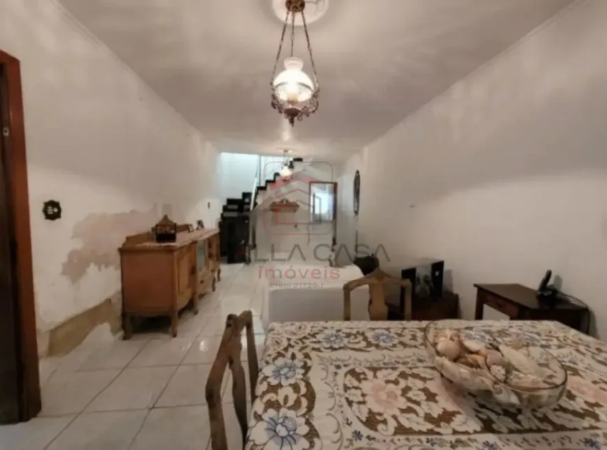Foto do imóvel - Sobrado à venda com 3 quartos, 1 suíte, 2 banheiros e 2 vagas na garagem em