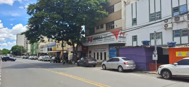 Prédio Inteiro com 6 Quartos à venda, 865m² no Setor Central, Goiânia