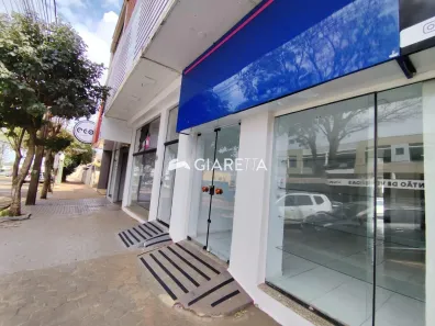 Conjunto Comercial / Sala para alugar, 68m² no Centro, Toledo