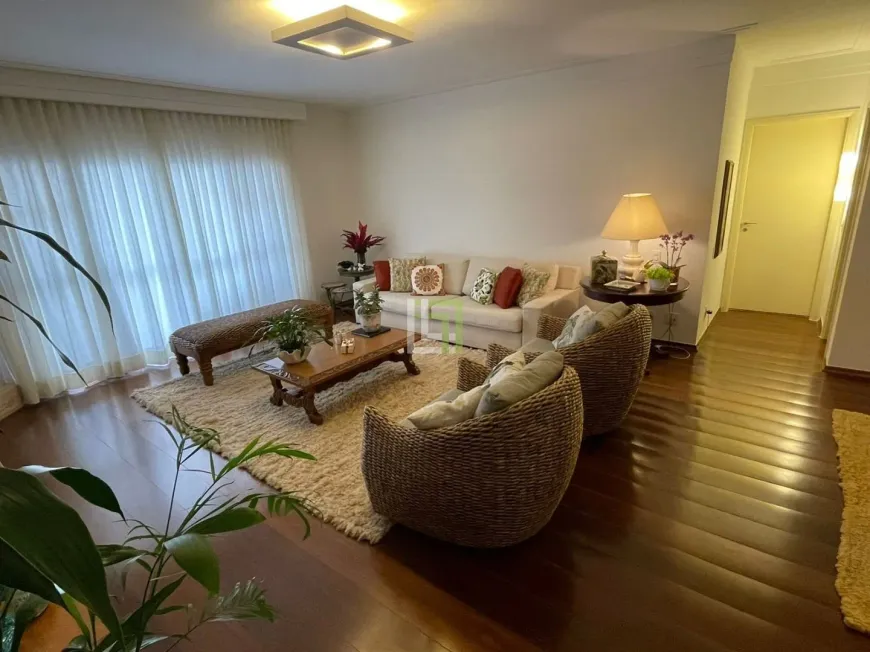 Foto do imóvel - Apartamento à venda com 3 quartos, 1 suíte, 170 m², 4 banheiros e 3 vagas na garagem em