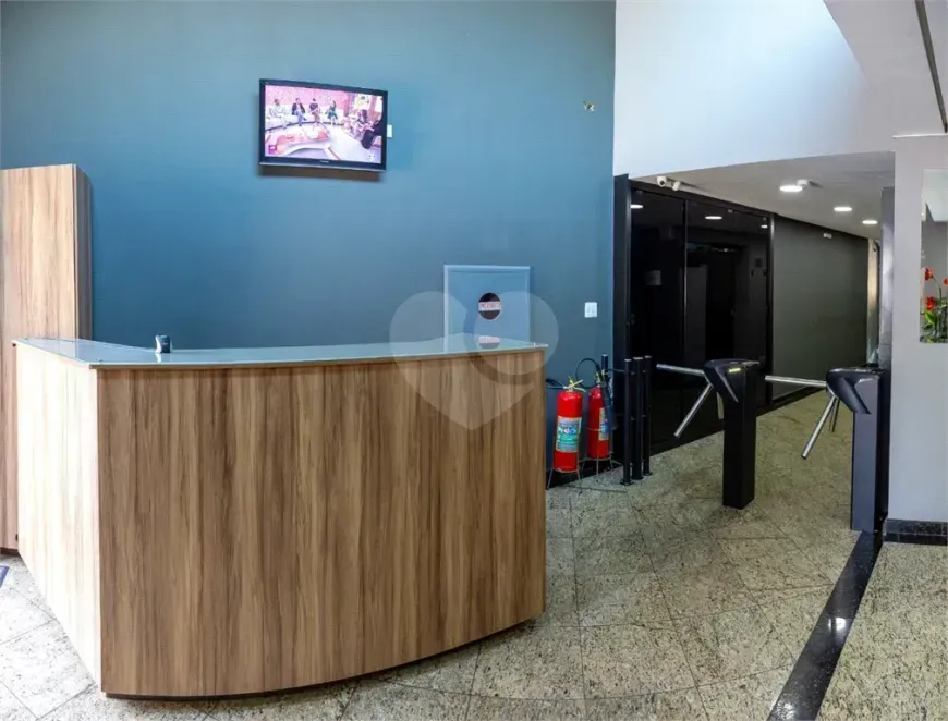 Foto do imóvel - Sala/Conjunto/Escritório à venda com 225 m², 3 banheiros e 5 vagas na garagem próximo ao Metrô.