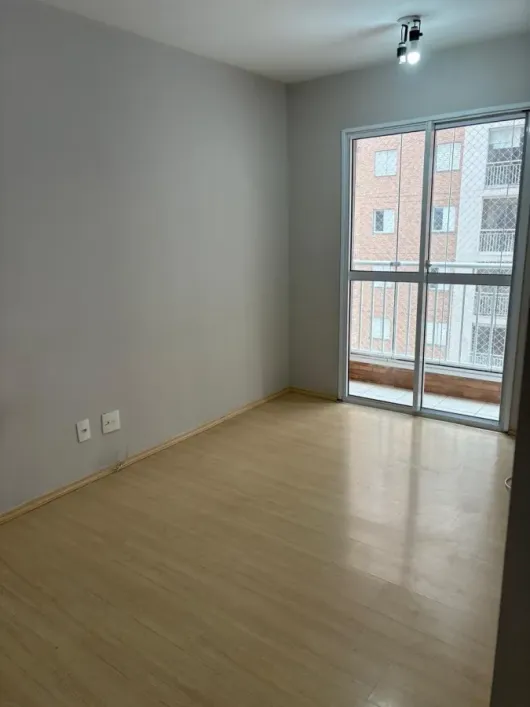 Foto do imóvel - Apartamento para alugar com 2 quartos, 1 suíte, 2 banheiros, varanda e condomínio com piscina.