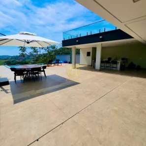 Sobrado com 5 Quartos à venda, 700m² no , Igaratá