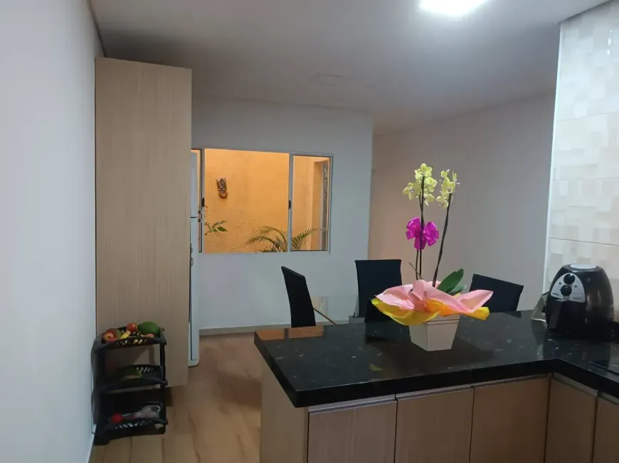 Foto do imóvel - Casa à venda com 2 quartos, 2 suítes, 1 vaga na garagem e 3 banheiros em