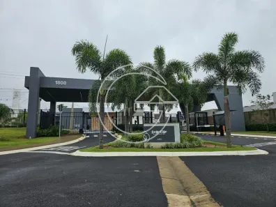 Casa com 3 Quartos para alugar, 10m² no Centro, Marília