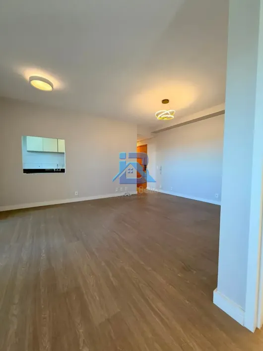 Foto do imóvel - Apartamento para alugar com 2 quartos, 1 suíte, 2 banheiros e 2 vagas na garagem em