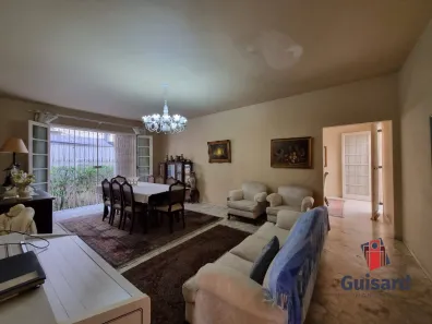 Casa com 3 Quartos para alugar, 240m² no Centro, Taubaté