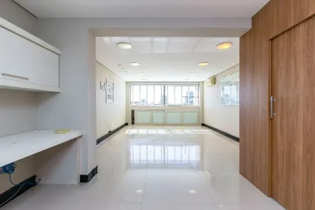 Conjunto Comercial / Sala à venda, 62m² no Centro, Curitiba
