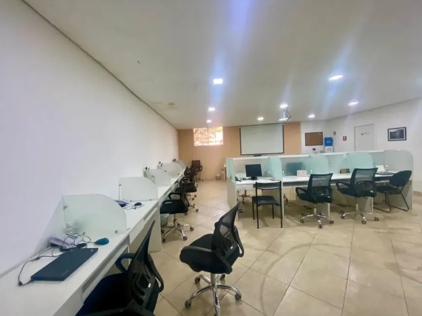 Foto do imóvel - Imóvel comercial para alugar com 300 m², 5 banheiros e 6 vagas na garagem em