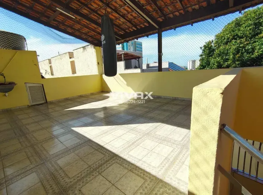 Foto do imóvel - Casa à venda com 4 quartos, 2 suítes, 3 banheiros e 171 m² próximo à Estação Pilares em