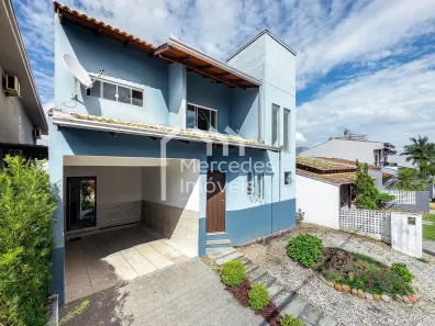 Casa com 3 Quartos à venda, 224m² no Dom Bosco, Itajaí