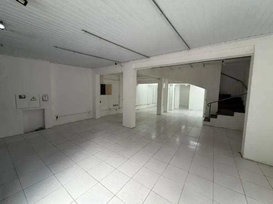 Foto do imóvel - Sobrado para alugar com 3 quartos, 1 suíte, 157 m² e 4 banheiros próximo ao Metrô Santa Cruz em