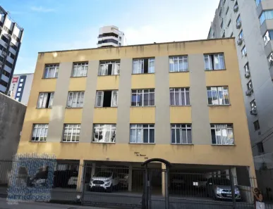 Apartamento com 2 Quartos para alugar, 59m² no Centro, Florianópolis