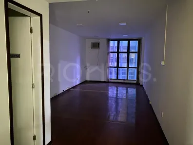 Conjunto Comercial / Sala à venda, 40m² no Centro, Niterói