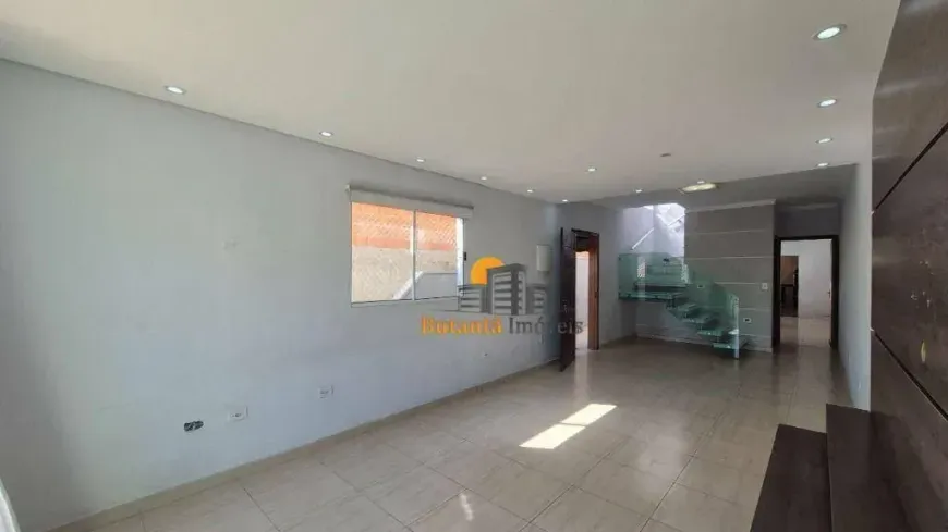 Foto do imóvel - Casa de condomínio à venda com 3 quartos, 1 suíte, 3 banheiros e 3 vagas na garagem em