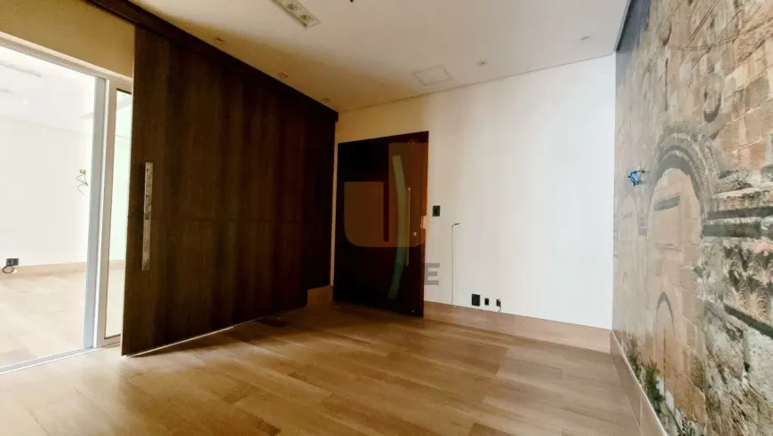 Foto do imóvel - Imóvel comercial para alugar com 70 m², 2 banheiros e 2 vagas na garagem próximo ao Metrô.