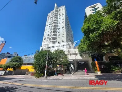 Apartamento com 2 Quartos para alugar, 69m² no Centro, Florianópolis