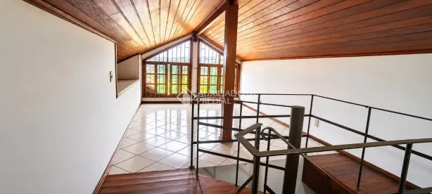 Casa com 3 Quartos à venda, 96m² no Carianos, Florianópolis