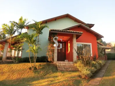 Casa de Condomínio com 3 Quartos para venda ou aluguel, 380m² no Pinheiro, Valinhos