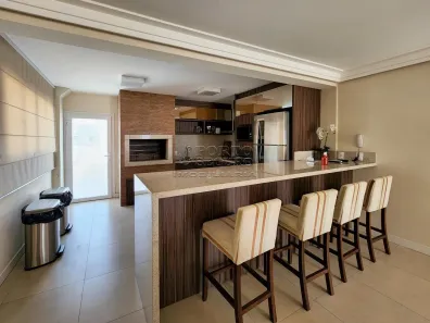 Apartamento com 3 Quartos para alugar, 122m² no Centro, Florianópolis