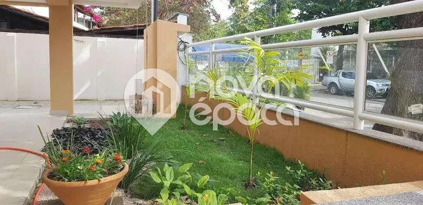 Foto do imóvel - Apartamento à venda com 2 quartos, 1 banheiro, 1 vaga na garagem e elevador no condomínio em