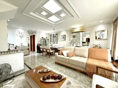 Casa com 3 Quartos à venda, 159m² no Embaré, Santos