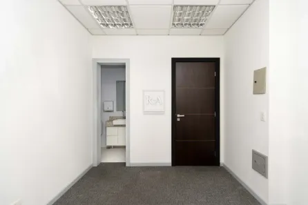 Conjunto Comercial / Sala à venda, 38m² no Centro, Curitiba
