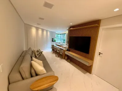Apartamento com 2 Quartos à venda, 75m² no Jurerê, Florianópolis