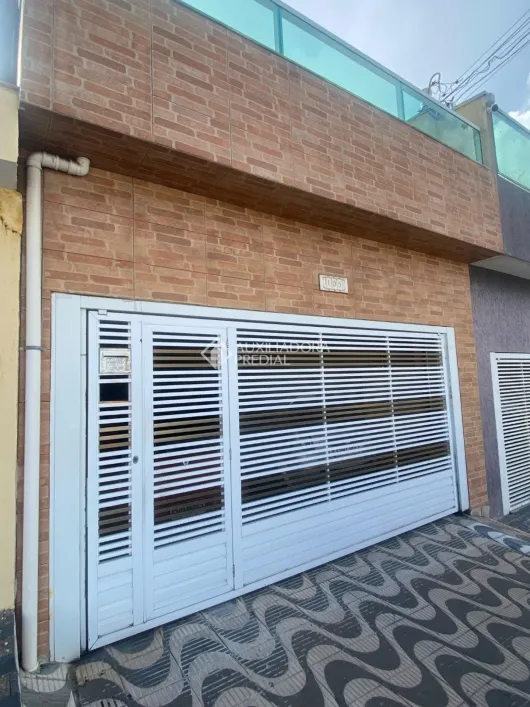 Foto do imóvel - Sobrado à venda com 4 quartos, 2 suítes, 3 banheiros e 2 vagas na garagem em
