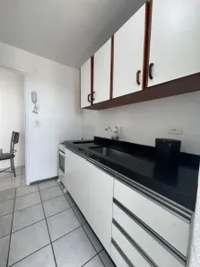 Apartamento com 3 Quartos para alugar, 75m² no Centro, Cascavel