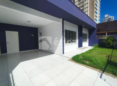 Casa com 2 Quartos para alugar, 180m² no Centro, Itajaí