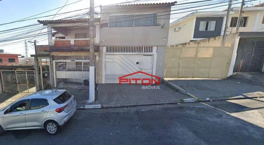 Foto do imóvel - Sobrado à venda com 3 quartos, 1 suíte, 180 m², 2 banheiros e 2 vagas, aceita animais em