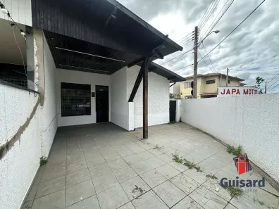 Casa com 2 Quartos para alugar, 200m² no Centro, Taubaté