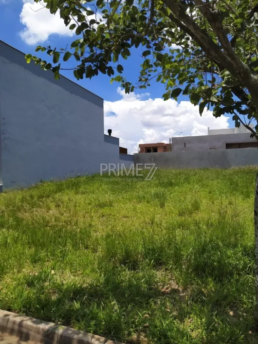 Foto do imóvel - Terreno residencial à venda de 245 m² com condomínio que possui Salão de festas em