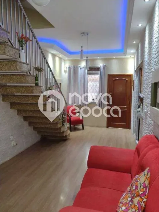 Foto do imóvel - Casa de Vila à venda com 4 quartos, 1 suíte, 238 m², 1 banheiro e 1 vaga na garagem próximo à.