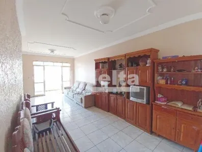 com 3 Quartos à venda, 300m² no Centro, Uberlândia