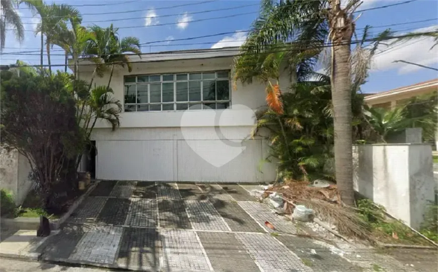 Foto do imóvel - Casa à venda com 4 quartos, 2 suítes, 400 m², 4 banheiros e 8 vagas na garagem em
