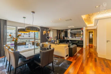 Apartamento com 4 Quartos à venda, 193m² no Água Verde, Curitiba
