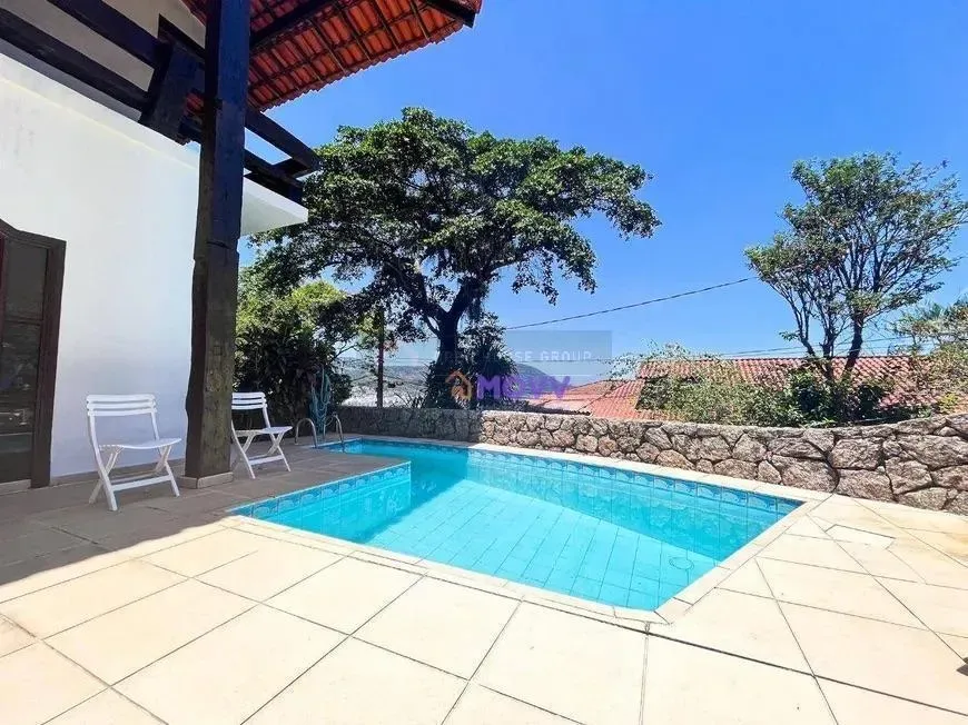 Foto do imóvel - Casa à venda com 3 quartos, 1 suíte, 107 m², 2 banheiros e 2 vagas na garagem em
