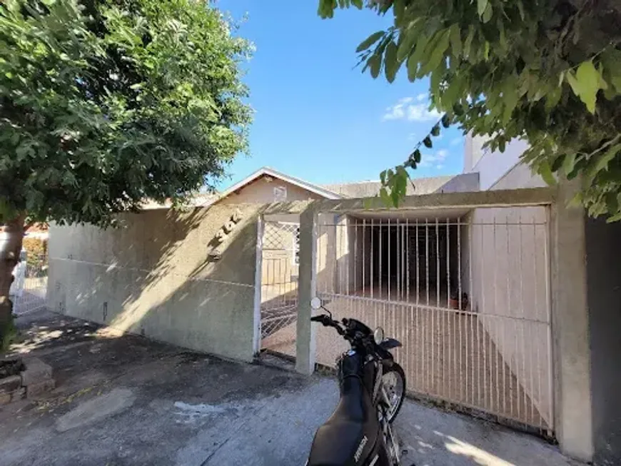 Foto do imóvel - Casa à venda com 2 quartos, 2 banheiros e 2 vagas na garagem de 125 m² em