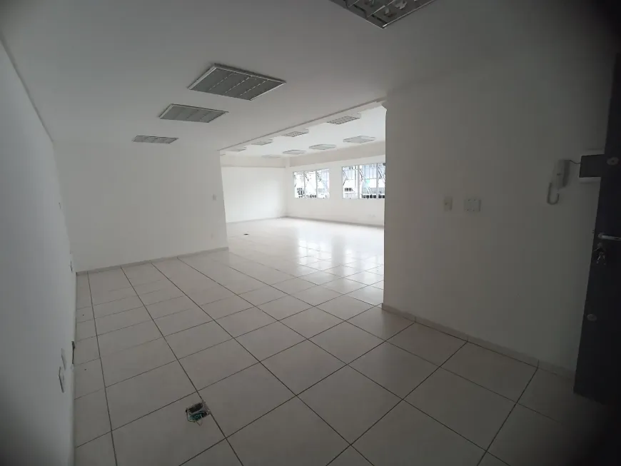Foto do imóvel - Centro comercial para alugar com 1 quarto, 2 banheiros e 2 vagas na garagem em