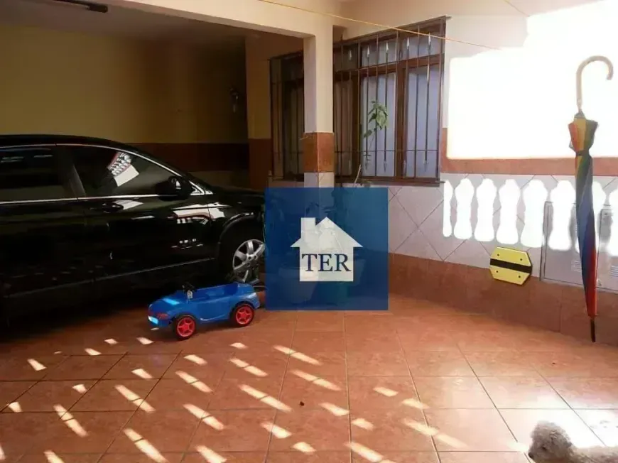 Foto do imóvel - Sobrado à venda com 3 quartos, 1 suíte, 210 m², 4 banheiros e 2 vagas na garagem em