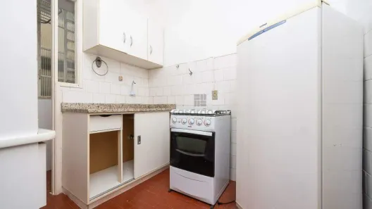 Apartamento com 2 Quartos para alugar, 45m² no Centro, Pelotas