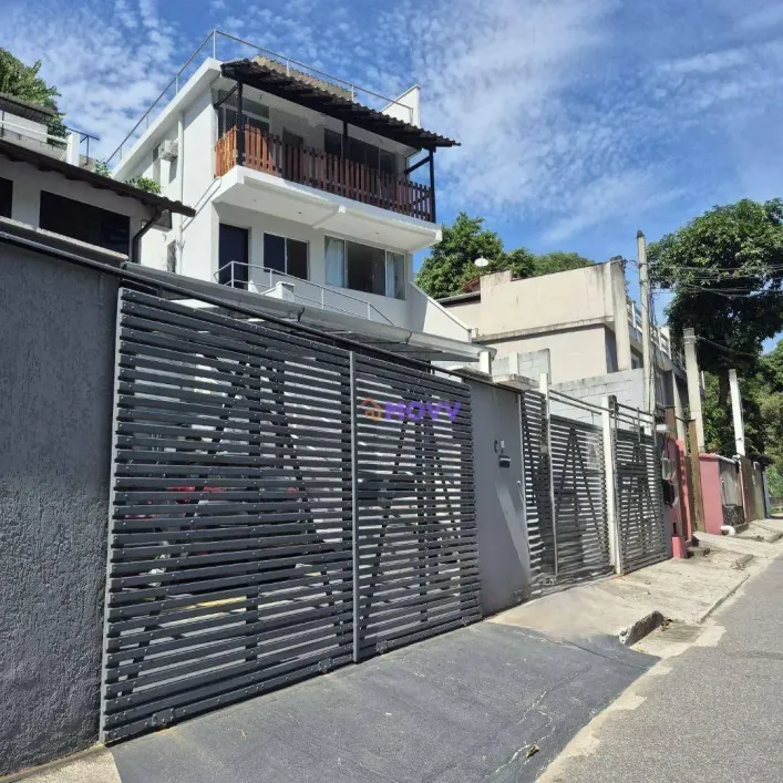Foto do imóvel - Casa à venda com 2 quartos, 2 suítes, 100 m², 3 banheiros e 1 vaga na garagem em