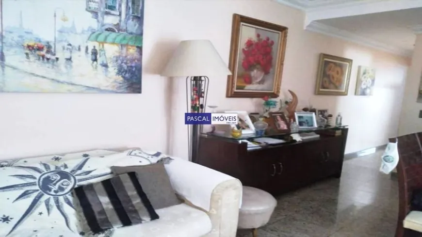 Foto do imóvel - Sobrado à venda com 3 quartos, 1 suíte, 175 m², 3 banheiros e 2 vagas em