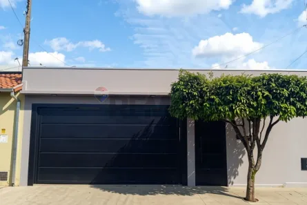 Casa com 2 Quartos para alugar, 110m² no Labaté, Lins