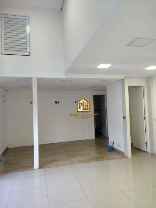 Foto do imóvel - Galpão/Depósito/Armazém para alugar com HOME OFFICE e cozinha, 400 m² e 5 banheiros em