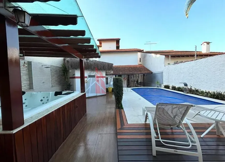 Foto do imóvel - Casa para alugar com 300 m², 4 quartos, 2 banheiros, 4 vagas