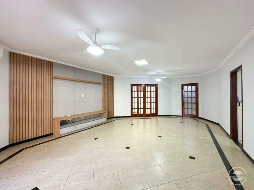 Foto do imóvel - Casa para alugar com 200 m², 3 quartos, 3 banheiros, 2 vagas