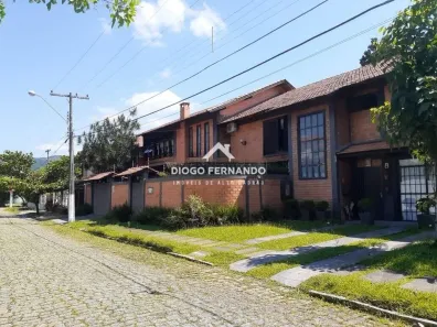Casa com 5 Quartos à venda, 550m² no Itacorubi, Florianópolis